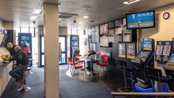 Inversión inmobiliaria en Bangor Betfred LL57 1UL - 005