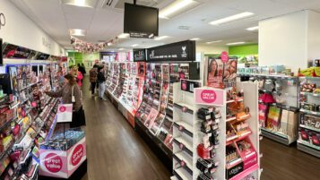 Hemel Hempstead property Superdrug investment HP1 1BH - 008