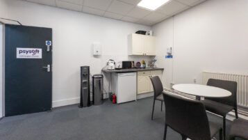 Horsham property investment RH12 1PB - 024