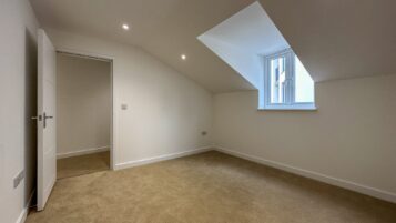 Reading Jacksons Corner property investment RG1 2EA - 017