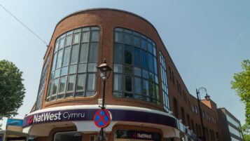 Wrexham Natwest bank property investment LI11 1LS - 005