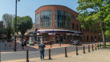 Wrexham Natwest bank property investment LI11 1LS - 021